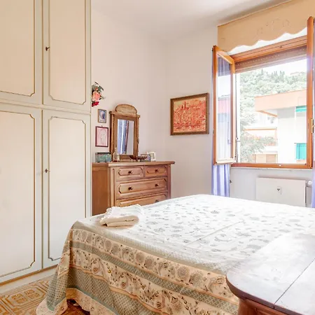 1 Bedroom Lovely In Rapallo